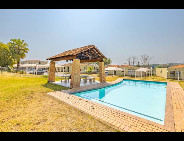 2 BEDROOM TOWNHOUSE FOR SALE IN BROADACRES